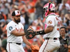 Os Orioles giram um 4 rebatedores para salvar a final contra os A’s.