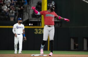 Os D-backs, virando mesas, vencem a série de perseguições contra o Rangers.