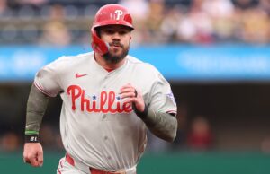 Kyle Schwarber, do Phillies, retorna à escalação contra os Guardians