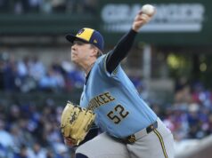 Kyle Harrison, dos Brewers, dominou enquanto os Cubs caíam para sua quinta derrota consecutiva.