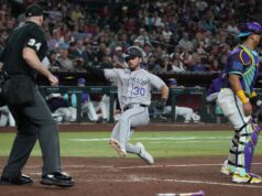 As Montanhas Rochosas aproveitaram as contribuições tardias dos novatos para o confronto contra os Dbacks.