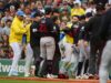 O ataque de 12 rebatidas dos gêmeos ajuda Taj Bradley a enfrentar o Red Sox.