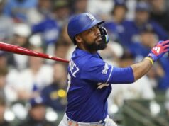 Teoscar Hernandez, dos Dodgers, lesionado no tendão da coxa, irá para IL.