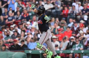 Braves, mantendo o ímpeto histórico, enfrenta Chris Paddick, sem vitória, dos Reds.