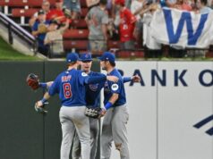 Os Cubs tentam encerrar maio em alta contra os Cardinals.