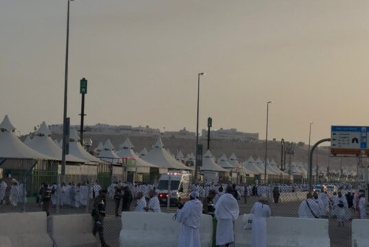 "Caminho para a autoridade"Mais de 79 mil veículos cruzaram as ruas de Meca no dia 7 de Dhu al-Hijjah. principal