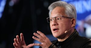 CEO da Nvidia finalmente vai à China com Trump