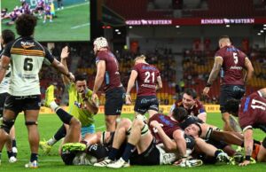 Uma vitória dos Reds leva os Brumbies a um raro destino no Super Rugby