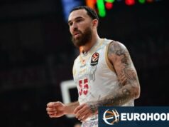 Mike James: Um jogo e ajustado. Mas ele jogou com o Olympiakos.