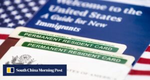 Trump forçará os estrangeiros que obtiverem green cards dos EUA a voltarem para casa primeiro.
