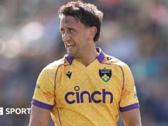 O meio-scrum do Northampton, Alex Mitchell, acabou de se lesionar na Inglaterra.