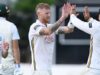 Ben Stokes acertou oito bolas no retorno de Durham a Worcestershire.