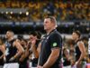 Por dentro da reunião que encerrou a passagem do técnico do Carlton pelos Blues