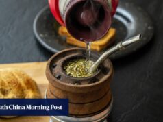 A erva-mate traz muitos benefícios à saúde, mas os chineses a bebem de maneira errada.