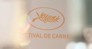 Uma equipe de ciclismo de Gaza chega simbolicamente por mar a Cannes