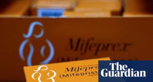 Fabricante de pílulas abortivas pede à Suprema Corte dos EUA que suspenda a proibição de acesso por correspondência | Aborto