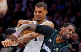 A NBA surpreendeu Wembanyama com a sanção após ele dar uma cotovelada em Naz Reid, nos playoffs entre Spurs e Timberwolves