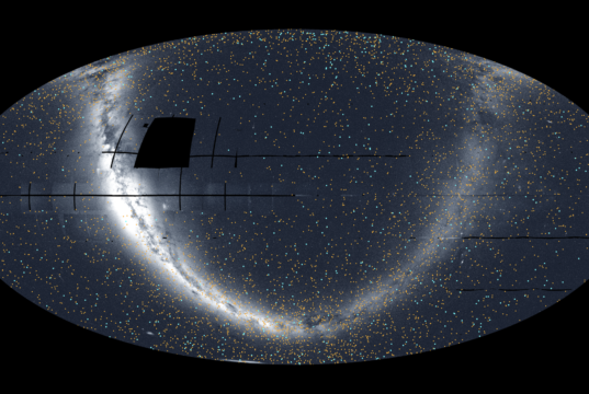 A espaçonave de caça a exoplanetas da NASA, TESS, faz sua aparição completa no céu noturno
