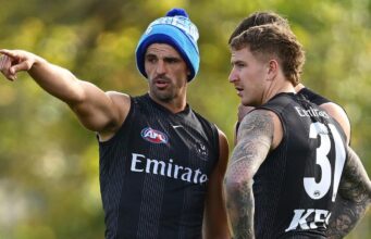 Scott Pendlebury tem sido frio em treinar o futuro, já que uma advertência de dois anos significa vergonha para o jogo