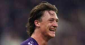 Wallaup (Dockers) lidera a tabela de classificação mundial da AFL depois que Geelong vence seqüência ininterrupta em Sydney
