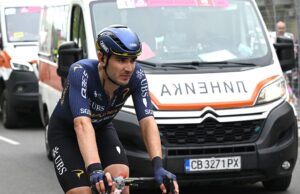 Giro d’Italia 2026 Abandona – Todos os pilotos que desistiram da corrida deste ano