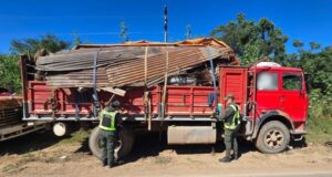 Prenderam 15 caminhões por transportar sucata sem licença em Salta