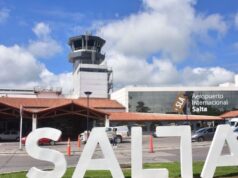 Eles encontram as duas meninas desaparecidas no aeroporto de Salta