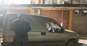 A van foi abandonada no Chaco após ser abandonada com as chaves
