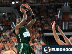 Nigel Hayes-Davis: “Devíamos ter jogado na frente. ‘Os melhores adeptos de futebol do mundo'”