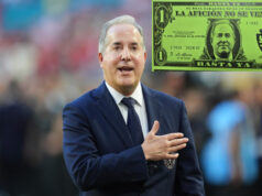 O rosto de George Moss preencherá o campo com notas de dólar