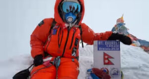 Christian Harela escala o Everest e completa a tríplice coroa em uma temporada