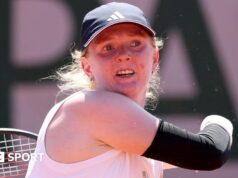 Resultados do Aberto da França 2026: Francesca Jones derrotada por Marie Bozkova