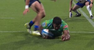 Lomax fez cruzamento para o polêmico try