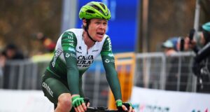 Tour de Türkiye: Sebastian Berwick sela o título geral com Tom Crabbe triplicando sua contagem ao subir a colina na etapa final.