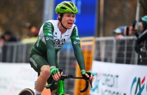 Tour de Türkiye: Sebastian Berwick sela o título geral com Tom Crabbe triplicando sua contagem ao subir a colina na etapa final.