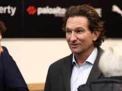 James Hird hospitalizado após adoecer no Footy Classified, Luke Hodge fora do comitê de seleção australiano devido ao acordo com a TAB