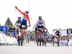 Puck Pieterse correu para a vitória no Mountain Bike XCC World Series, enquanto Tom Pidcock foi negado por Mathis Azzaro em Nové Město Na Moravě.