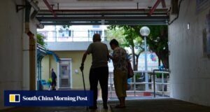 O Ministro Especial diz que Hong Kong pode expandir o apoio a idosos em risco após mortes recentes.