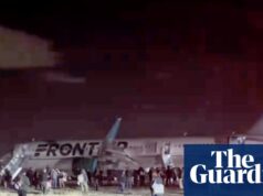 Avião da Frontier Airlines atinge uma pessoa ao decolar no aeroporto de Denver | Denver