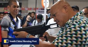 Fugitivo do TPI? Lei de Desaparecimento paga do aliado de Duterte no Senado das Filipinas provoca incêndio