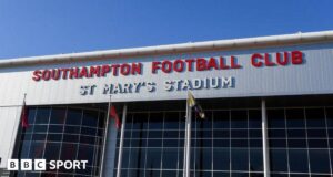 Investigação de espionagem de Southampton: Santos acusados de espionar Middlesbrough pela EFL