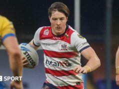 Riley Dean: Bradford Bulls contrata zagueiro de Oldham até o final da temporada
