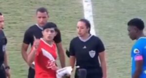 o alerta antirracista de um jovem do Argentinos Juniors e a reação de seu rival colombiano