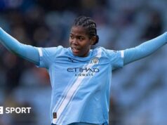 Khadija Shaw: Atacante do Manchester City eleita Jogadora Feminina do Ano da Football Writers Association