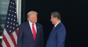 Trump parte para Pequim com ainda menos motivos para jogar