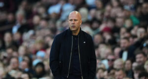 O Liverpool FC demitiu o técnico Arne Slot um ano depois de vencer a Premier League.