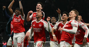 Arsenal conquista o título da Premier League após empate do Manchester City com o Bournemouth