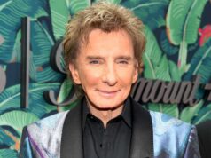 Barry Manilow diz que assumir que é gay quando é famoso ‘arruinaria sua carreira’