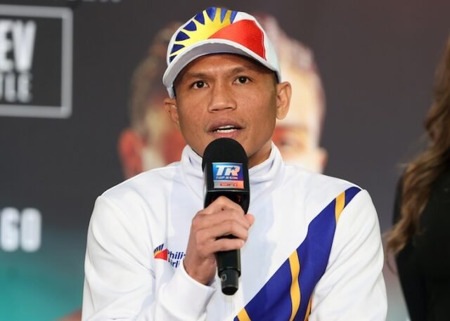 CharlySuarez_mic.jpg