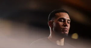 A equipe de David Benavidez nega qualquer conversa sobre parar a megaluta de Artur Beterbeef.